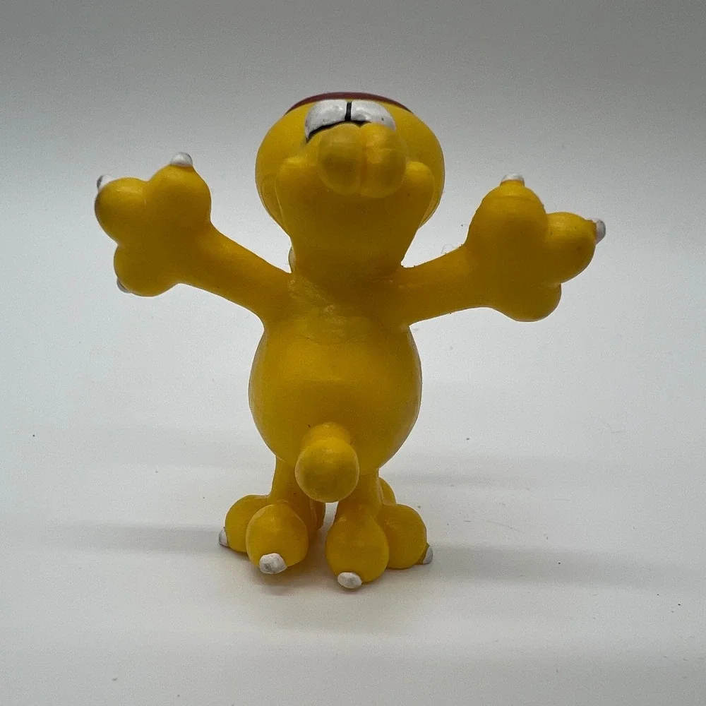 Vintage 1989 Mother Goose and Grimm Gyp PVC Figure Yellow Dog Comic Collectible